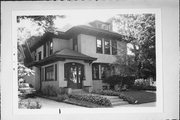 2119 E KENILWORTH PL, a Prairie School house, built in Milwaukee, Wisconsin in 1910.