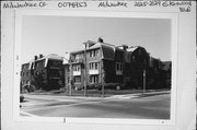 2125-2129 E KENWOOD BLVD, a Craftsman apartment/condominium, built in Milwaukee, Wisconsin in 1919.