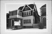 2211 E KENWOOD BLVD, a Arts and Crafts house, built in Milwaukee, Wisconsin in .