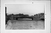 KILBOURNE AVE, a Neoclassical/Beaux Arts bridge, built in Milwaukee, Wisconsin in 1929.