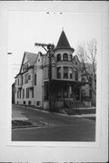 2523-2525 W KILBOURN AVE, a German Renaissance Revival duplex/two-flat, built in Milwaukee, Wisconsin in 1898.