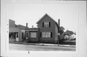 2359 S KINNICKINNIC AVE, a Gabled Ell house, built in Milwaukee, Wisconsin in 1949.