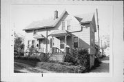 2474B S KINNICKINNIC AVE, a Side Gabled duplex, built in Milwaukee, Wisconsin in .