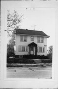 2817 S KINNICKINNIC AVE, a Colonial Revival/Georgian Revival house, built in Milwaukee, Wisconsin in 1926.