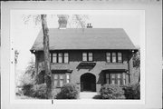 2134 N LAKE DR, a English Revival Styles house, built in Milwaukee, Wisconsin in 1910.