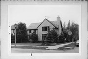 2225 N LAKE DR, a English Revival Styles house, built in Milwaukee, Wisconsin in 1928.