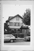 2287 N LAKE DR, a Arts and Crafts house, built in Milwaukee, Wisconsin in 1924.