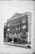 2550 N LAKE DR, a Spanish/Mediterranean Styles apartment/condominium, built in Milwaukee, Wisconsin in 1928.