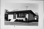 2229 S LENOX ST, a Minimal Traditional house, built in Milwaukee, Wisconsin in .