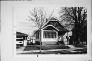 2316 S LENOX ST, a Bungalow house, built in Milwaukee, Wisconsin in 1925.
