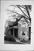 2572 S LENOX ST, a Gabled Ell house, built in Milwaukee, Wisconsin in 1896.