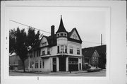 CIRCA 1430 W MITCHELL ST, a Queen Anne tavern/bar, built in Milwaukee, Wisconsin in .