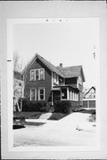 2484-84A N MURRAY, a Gabled Ell duplex, built in Milwaukee, Wisconsin in .