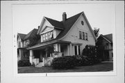 2719 N MURRAY AVE, a Bungalow house, built in Milwaukee, Wisconsin in 1896.