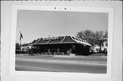 2520 W NATIONAL AVE, a Commercial Vernacular restaurant, built in Milwaukee, Wisconsin in 1974.