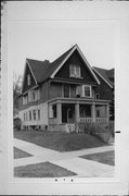 1900-1902 E NEWBERRY BLVD 1900-1902 E NEWBERRY BLVD, a Arts and Crafts duplex/two-flat, built in Milwaukee, Wisconsin in 1908.
