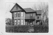 153 N FRANKLIN ST, a Queen Anne house, built in Madison, Wisconsin in 1887.