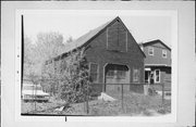 2481 N NEWHALL LN, a Front Gabled carriage house, built in Milwaukee, Wisconsin in 1910.
