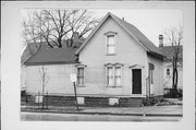 117 W NORTH AVE 117 W NORTH AVE, a Gabled Ell house, built in Milwaukee, Wisconsin in 1887.