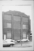 211 W NORTH AVE, a Twentieth Century Commercial warehouse, built in Milwaukee, Wisconsin in 1910.