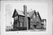 1815 N OAKLAND, a English Revival Styles apartment/condominium, built in Milwaukee, Wisconsin in 1906.