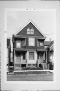 1829-31 N OAKLAND, a Queen Anne duplex, built in Milwaukee, Wisconsin in .