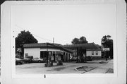 401 E OKLAHOMA AVE, a Commercial Vernacular gas station/service station, built in Milwaukee, Wisconsin in 1955.