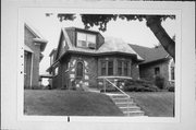 1307-07A E OKLAHOMA AVE, a Bungalow duplex, built in Milwaukee, Wisconsin in 1928.