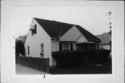 1906 E OKLAHOMA AVE 1906 E OKLAHOMA AVE, a Side Gabled house, built in Milwaukee, Wisconsin in 1950.