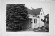 1932 E OKLAHOMA AVE 1932 E OKLAHOMA AVE, a Front Gabled house, built in Milwaukee, Wisconsin in .
