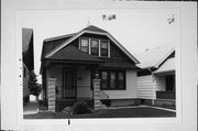 2226-26A E OKLAHOMA AVE, a Bungalow duplex, built in Milwaukee, Wisconsin in 1924.