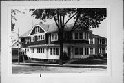 2400 E OKLAHOMA AVE, a Other Vernacular duplex/two-flat, built in Milwaukee, Wisconsin in 1925.