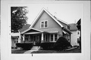 807 E OTJEN ST 807 E OTJEN ST, a Front Gabled house, built in Milwaukee, Wisconsin in 1919.