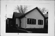 755 E LINCOLN AVE, a Gabled Ell house, built in Milwaukee, Wisconsin in .