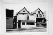 821 W LINCOLN AVE, a Commercial Vernacular small retail building, built in Milwaukee, Wisconsin in 1930.