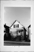 2016-18 W LINCOLN AVE, a Front Gabled duplex, built in Milwaukee, Wisconsin in 1906.