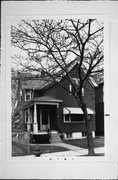 538 E LINUS ST, a Queen Anne house, built in Milwaukee, Wisconsin in .