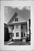 2825-27 S LOGAN AVE, a Front Gabled duplex/two-flat, built in Milwaukee, Wisconsin in 1903.