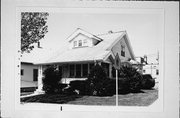 2898 S MABBETT AVE, a Bungalow house, built in Milwaukee, Wisconsin in 1918.