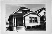 2926 S MABBETT AVE, a Bungalow house, built in Milwaukee, Wisconsin in 1920.