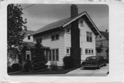 1005 SHERMAN AVE, a Craftsman house, built in Madison, Wisconsin in 1915.