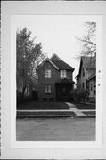 1421 W MADISON ST, a Queen Anne house, built in Milwaukee, Wisconsin in .