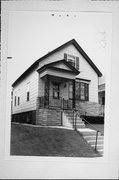 1325 E MANITOBA ST, a Front Gabled house, built in Milwaukee, Wisconsin in 1939.