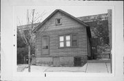 112 E MAPLE ST, a Front Gabled house, built in Milwaukee, Wisconsin in 1890.