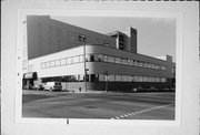 700 W MICHIGAN ST, a Art/Streamline Moderne small office building, built in Milwaukee, Wisconsin in 1949.