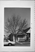 1540 W MINERAL ST, a Bungalow house, built in Milwaukee, Wisconsin in .