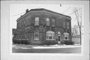 1531 E PARK PL. (AKA 2645 NEWHALL), a Neoclassical/Beaux Arts tavern/bar, built in Milwaukee, Wisconsin in 1900.