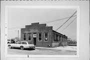 1638 W PIERCE ST, a Twentieth Century Commercial garage, built in Milwaukee, Wisconsin in 1920.