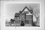 1509 N PROSPECT AVE, a Queen Anne house, built in Milwaukee, Wisconsin in 1888.