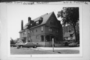 1672 N PROSPECT AVE, a Queen Anne house, built in Milwaukee, Wisconsin in 1887.